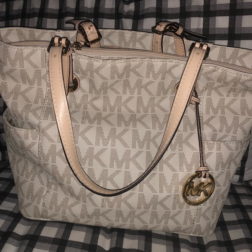 Michael kors shoulder purse